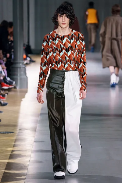 Look 6